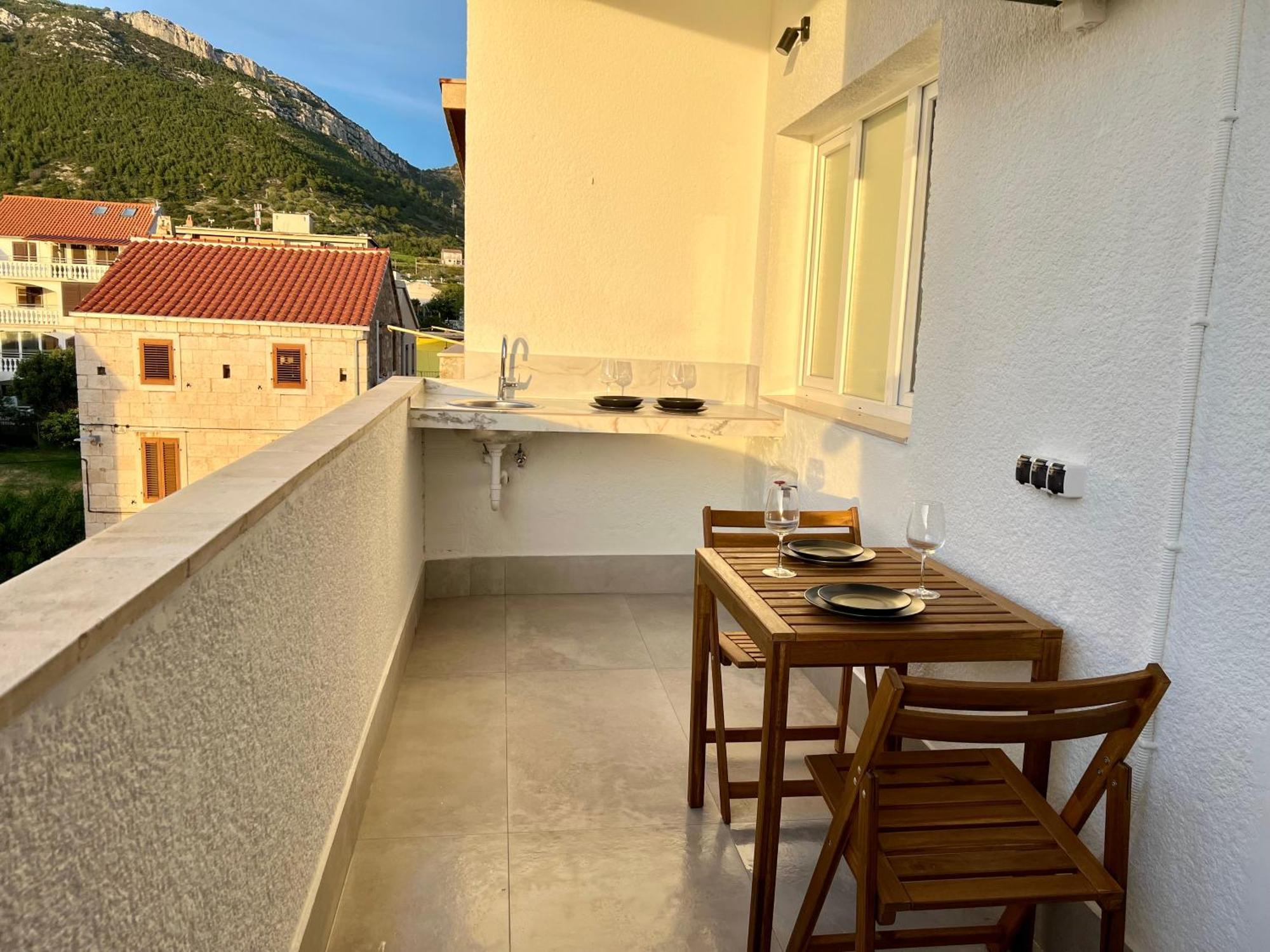 Apartment Newly Refurbished Haven Komiza